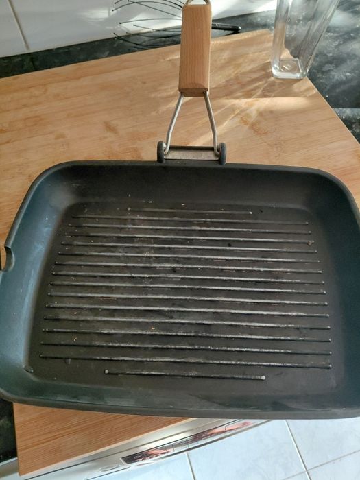 Vendo frigideira usada