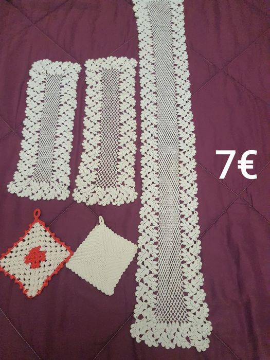 Conjuntos de naperons em croché