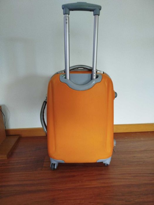 Mala de Viagem | Dimensões: 55 x 35 x 23