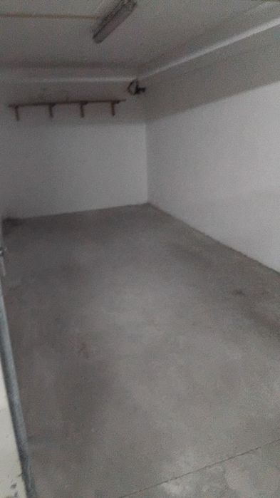 Aluguer de garagem box na Rinchoa