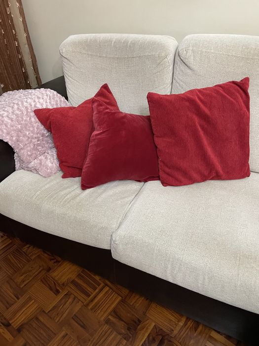 Sofá com chaise longue