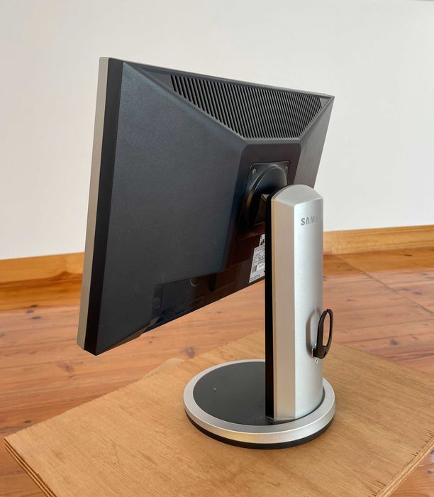 Monitor Samsung SyncMaster 940BW 19"