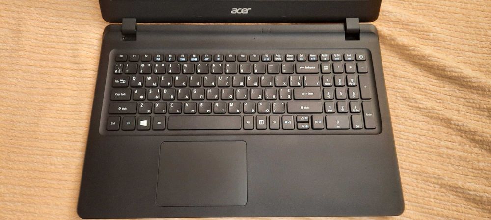 Ноутбук ACER ES1-533