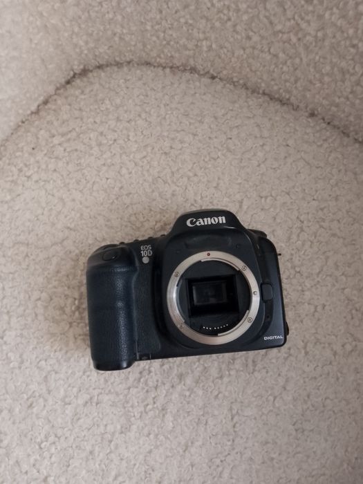 Canon eos 10D  дзеркальна камера у відмінному стані