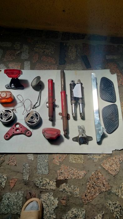 Motor Sachs e peças variadas