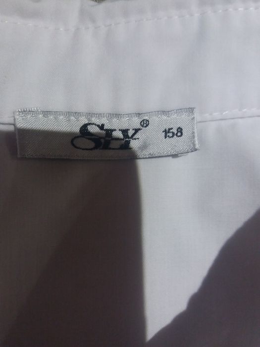 Продам белые блузки