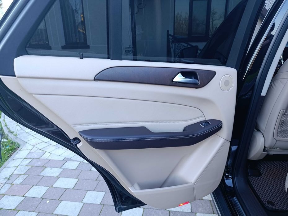 У продажу Мерседес GLE250
