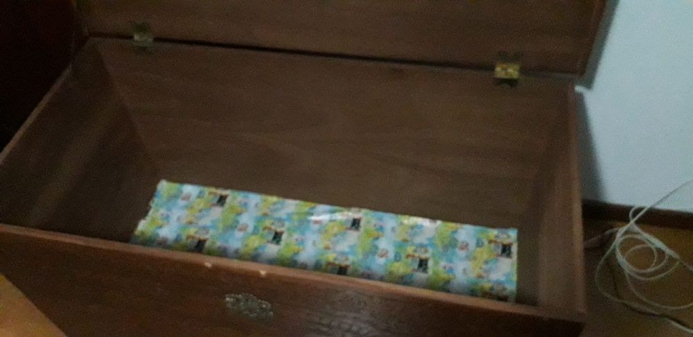 Arca de madeira para arrumação