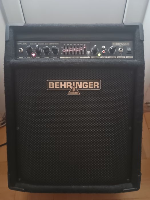 Комбопідсилювач  Behringer ULTRABASS BXL900