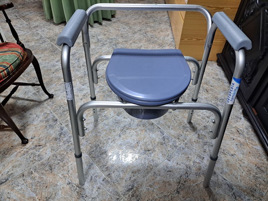 Cadeira sanitária