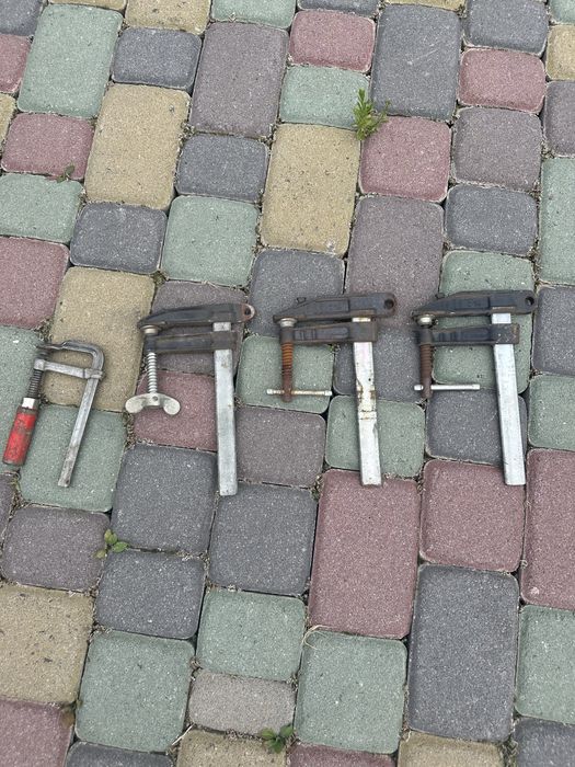 Струбцини   є вибір