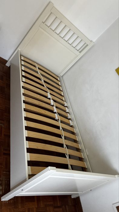 Cama solteiro IKEA 90 x 200 cm disponível