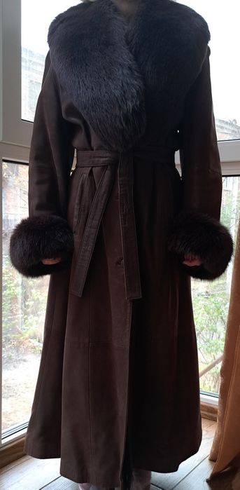 Женский кожаный плащ