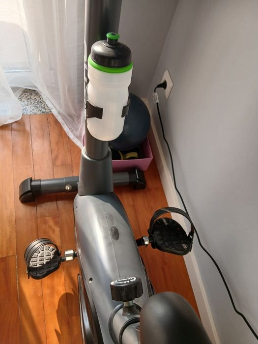 Bicicleta estática da marca Zipro