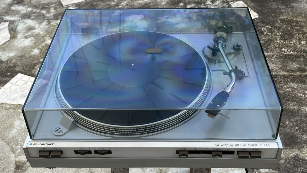 Blaupunkt P-240 Gira-discos Automático Direct Drive (Made in Japan)