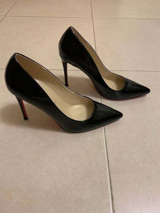 Louboutin Kate 100 pretos 39 novos