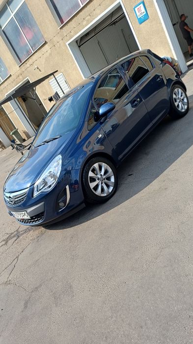 Продам Опелька в дуже гарному стані Авто возили тільки дітей до школи  Один власник  в Україні