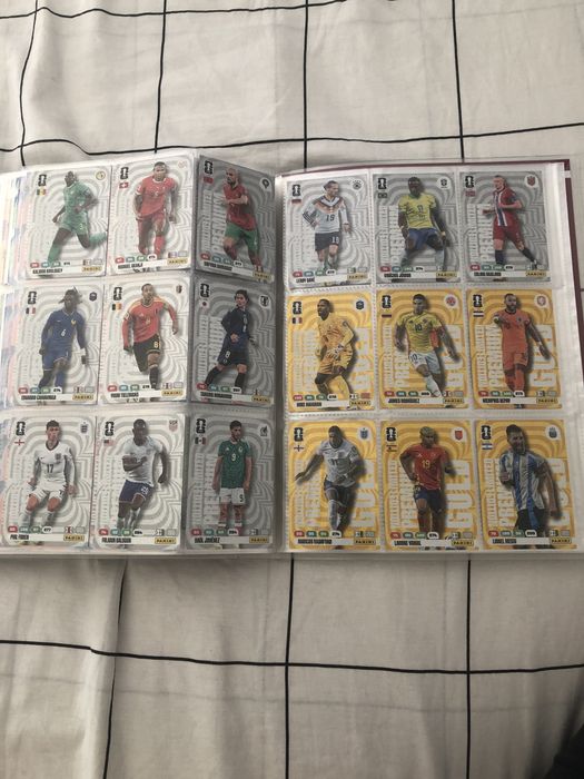 Binder quase completo + extras panini adrenalyn xl fifa world cup 2026 (cartas mundial 2026)