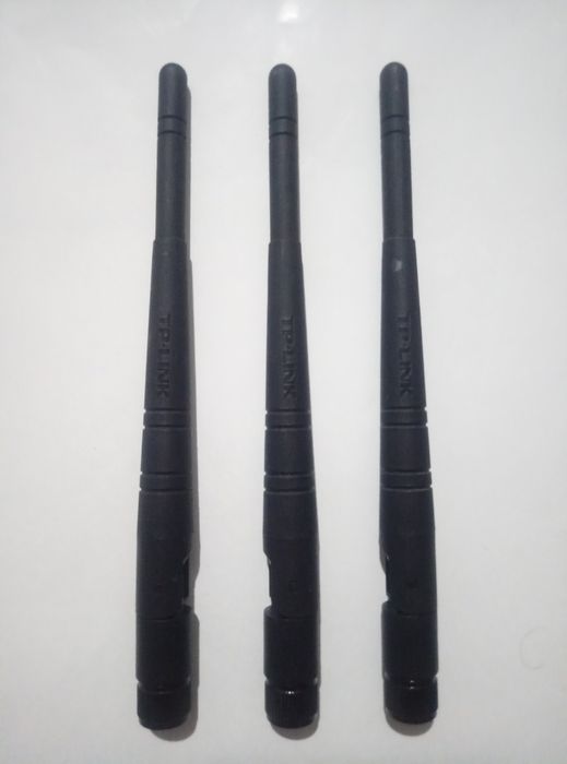 Маршрутизатор і 8 антен б/в на вибір.