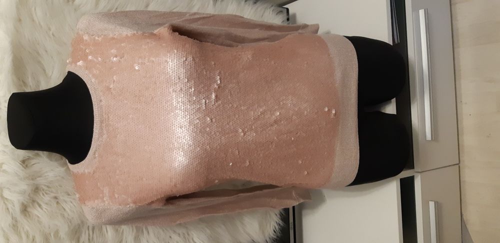 Sweterek bluzeczka pudrowy róż z cekinami h&m 36 s