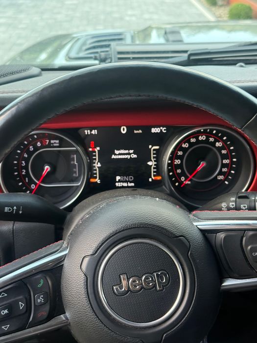 Sprzedam jeep wrangler rubicon JL