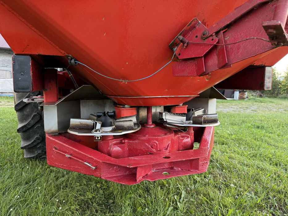 Rozsiewacz do nawozow MDS 921 Sprawny