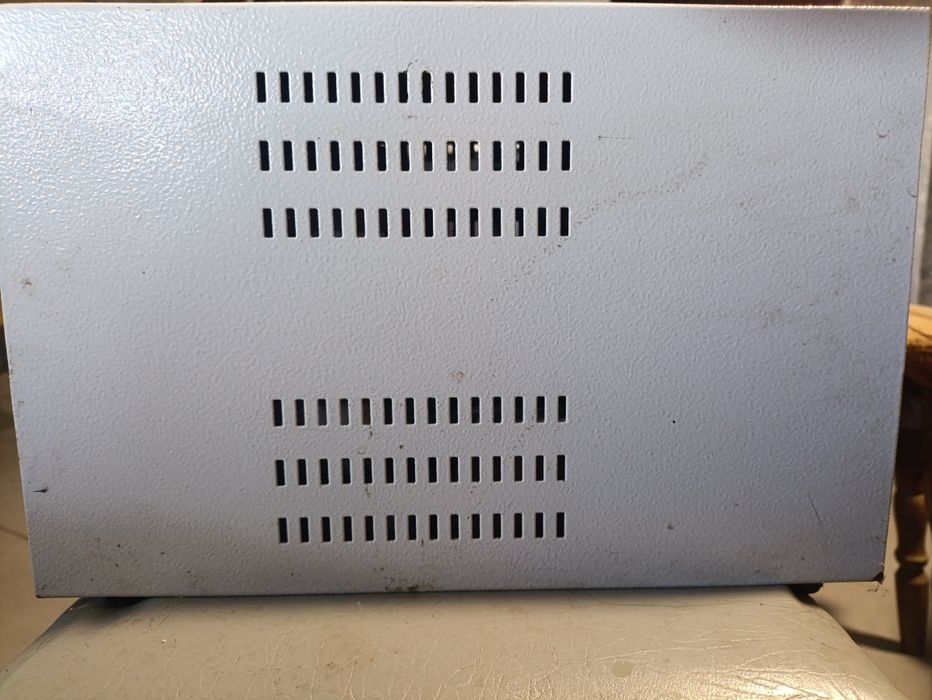 Назва штиль стабилизатор напруги R3000