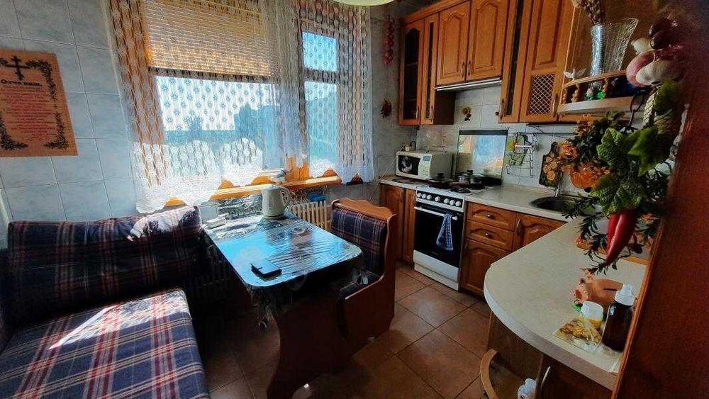 Продам 2 к.із.кв. біля метро, Олексіївка.