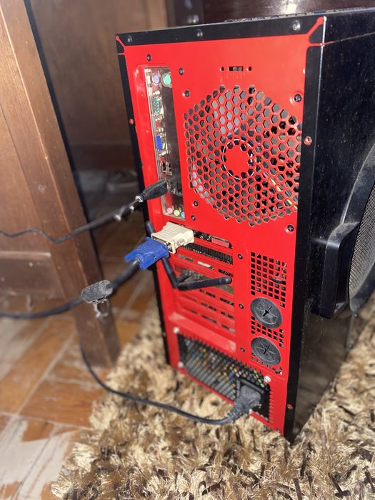 Torre gaming windows 7 leva outro de oferta