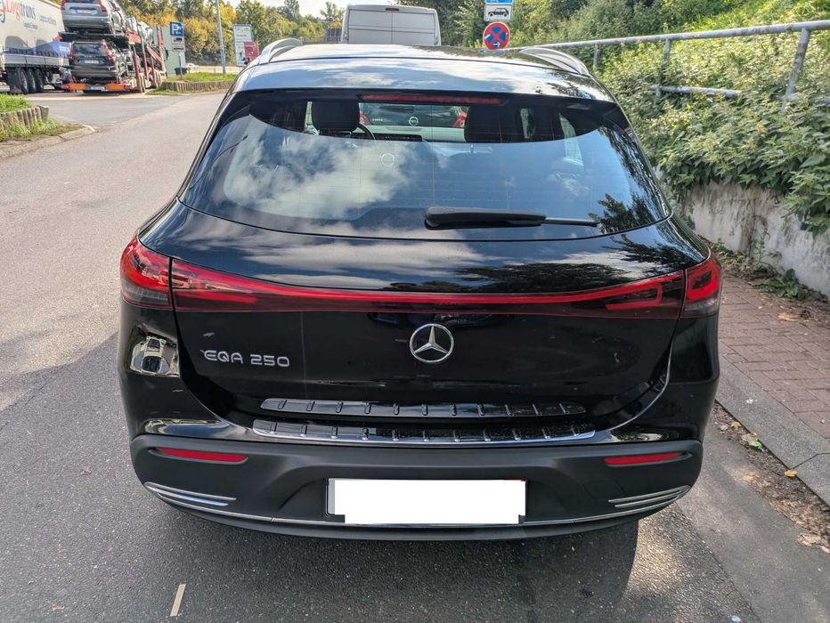 Mercedes EQA 250 - 75.000kms - 5 anos garantia Mercedes - Young Star