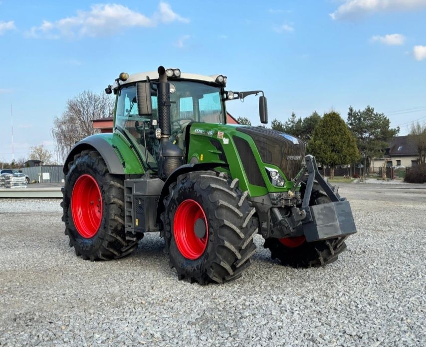 Fendt 826vario S4