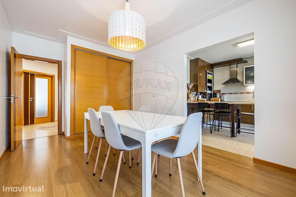 Apartamento T4 para venda