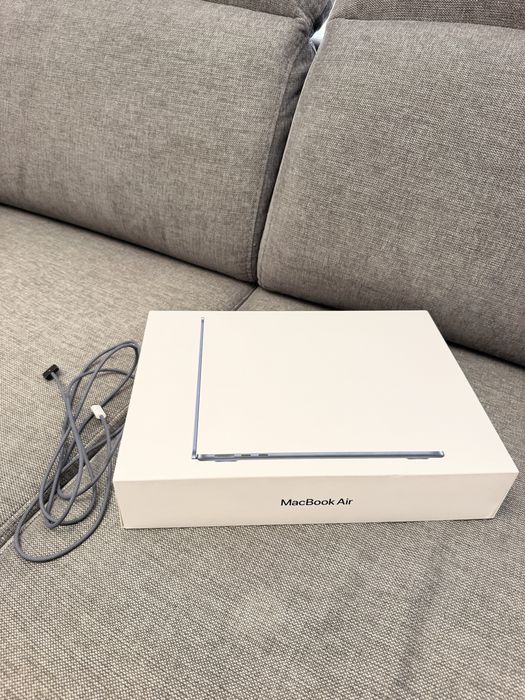 MacBook Air M2 8/256