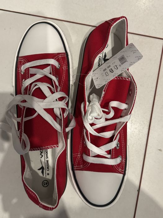 Sprzedam Trampki 45 NOWE