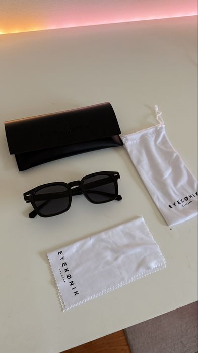 Óculos de sol escuros Eyekonik - Novo