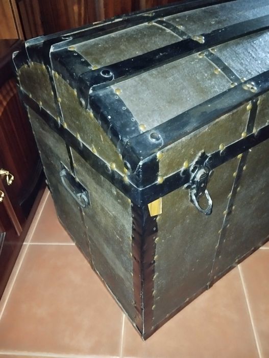 Bau - Arca - Mala - Antigo - Bem estimado