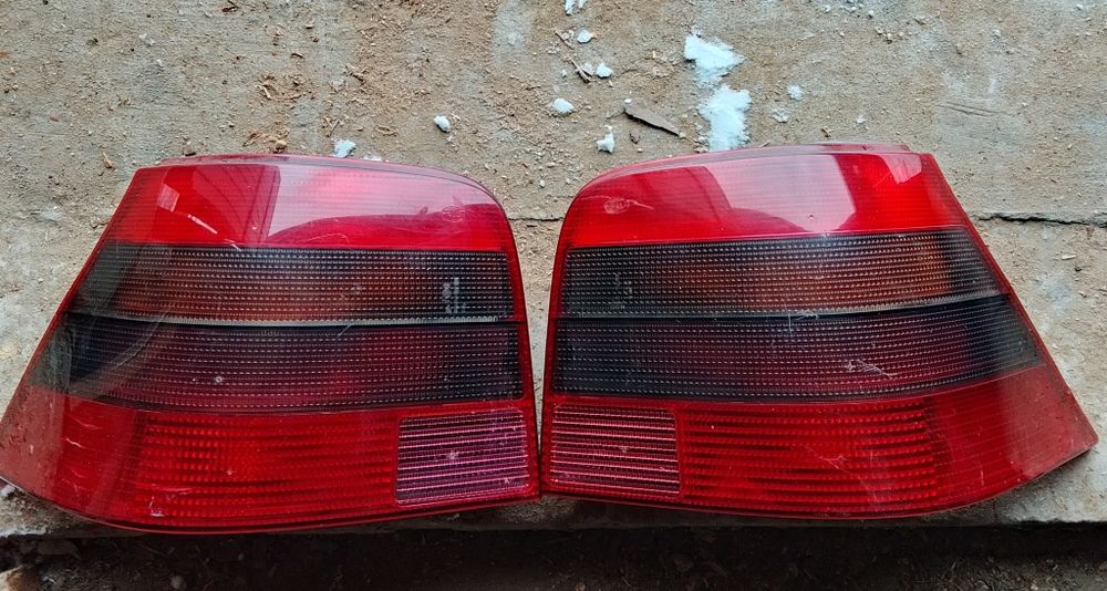 Задні стопи фонарі гольф 4