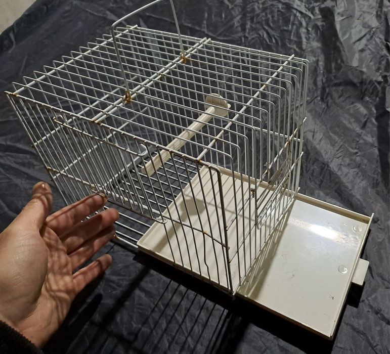 Gaiola metálica Transporte Pássaros (Dimensões: 24,5 x 17,5 x 17 cm)