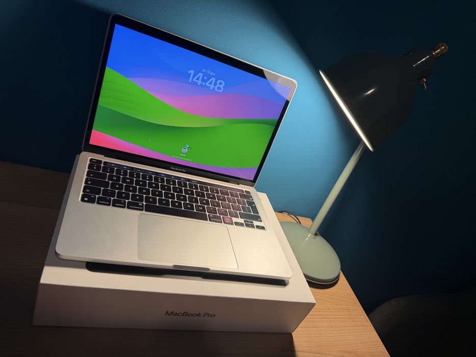 MacBook Pro (13-calowy, 2020 r., dwa porty Thunderbolt 3)