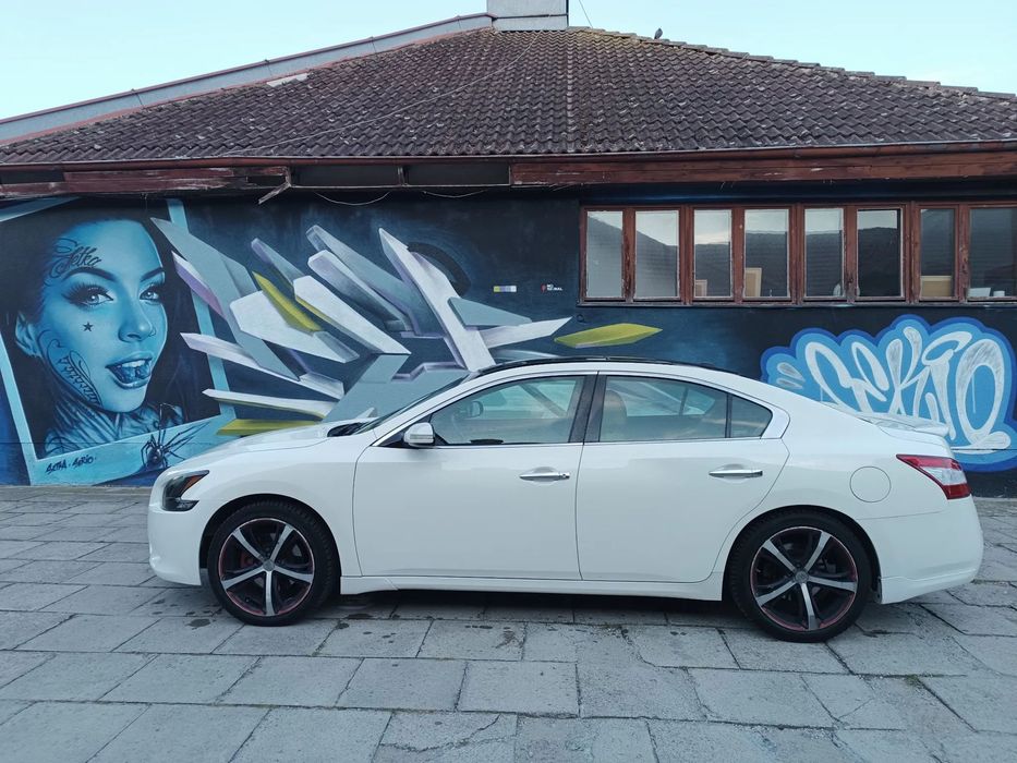 Nissan Maxima Piękna biała perła - doinwestowany Nissan Maxima - LPG
