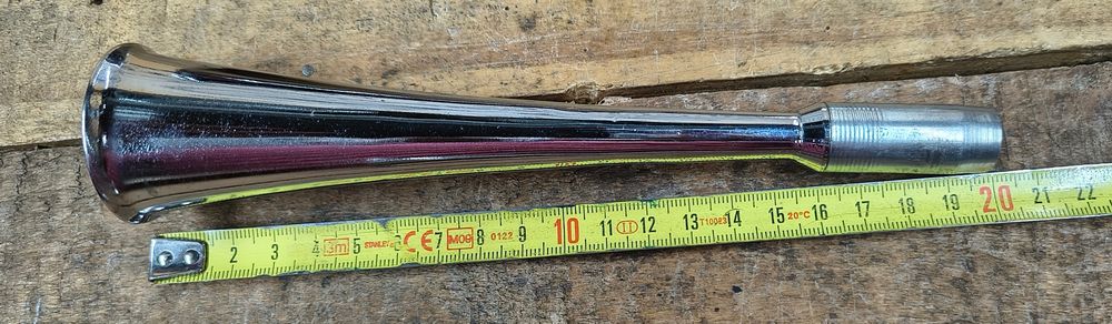 Corpo de buzinas antigas cromadas de novo/ bicicleta pasteleira