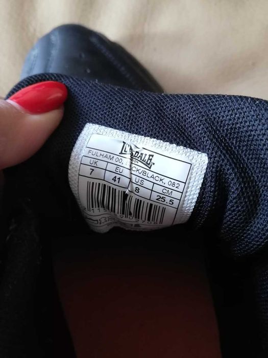 sapatilha preta em pela Lonsdale nº41