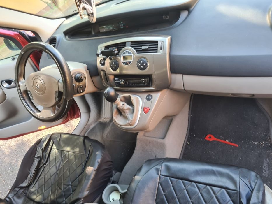Samochód Renault Megane Scenic,benzyna gaz 2.0