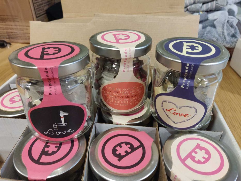 Mini-puzzle em frasco de vidro (Jigsaw jar)