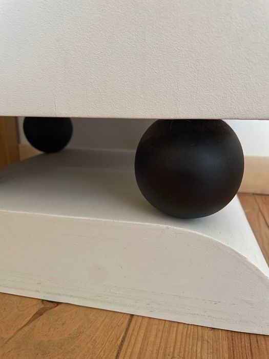 Mesa de cabeceira restaurada - peça única