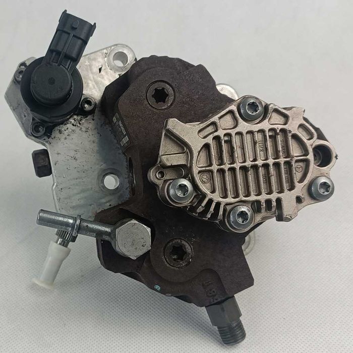 Топливный насос Opel Vivaro 2.0 cdti ТНВД Опель Віваро 2.0 0445010099