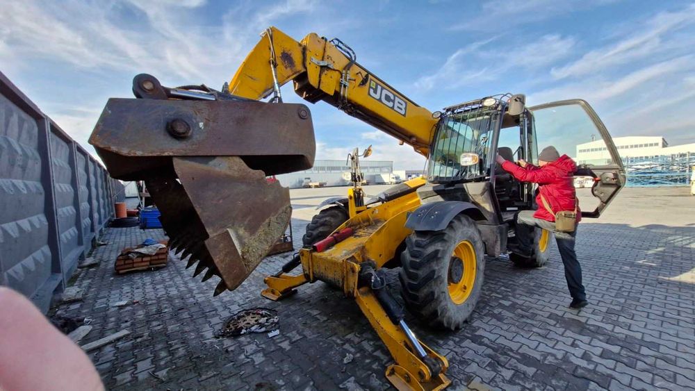 Послуги Екскаватор 20-33т. Бульдозер, Каток, Навантажувач. Кран 16-25т