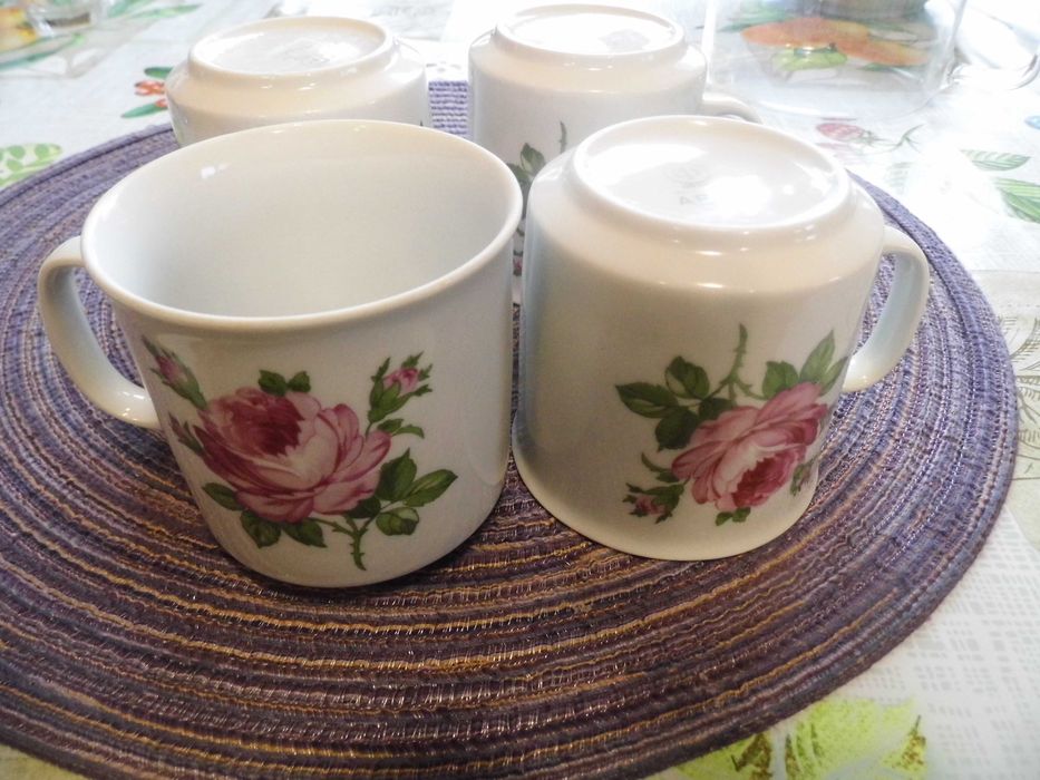 Zabytkowe, urocze kubki, porcelana NRD