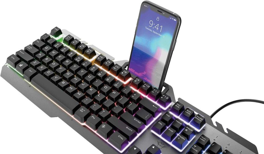 Trust ESCA GXT 853 metalowa klawiatura RGB dla graczy LED PC + stojak
