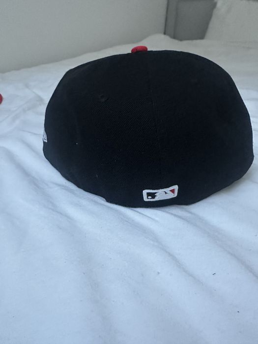 Czapka new era czerowny daszek